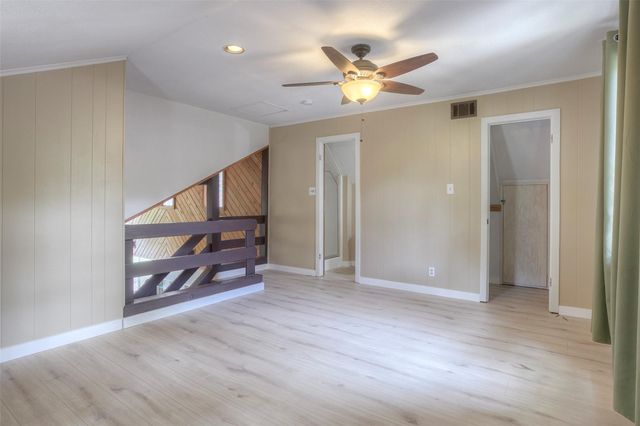 130 S Oak Bluff Drive, Trinity, TX 75862