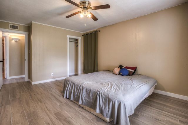 130 S Oak Bluff Drive, Trinity, TX 75862