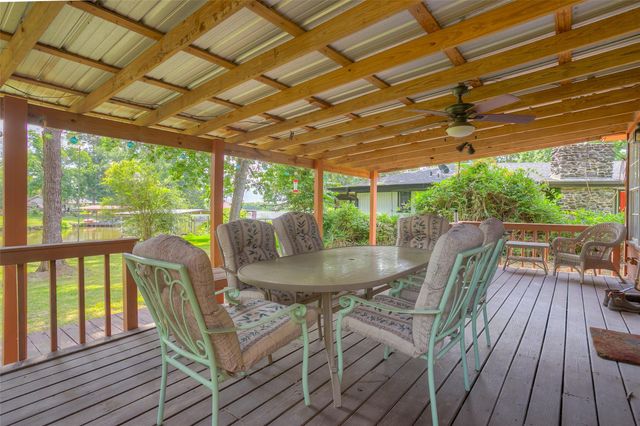 130 S Oak Bluff Drive, Trinity, TX 75862
