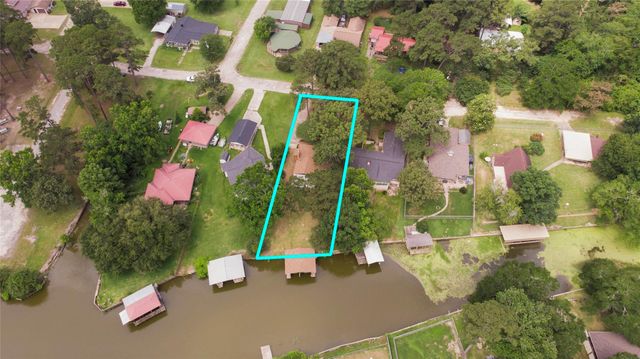 130 S Oak Bluff Drive, Trinity, TX 75862