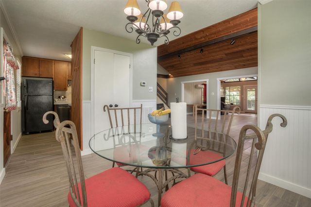 130 S Oak Bluff Drive, Trinity, TX 75862