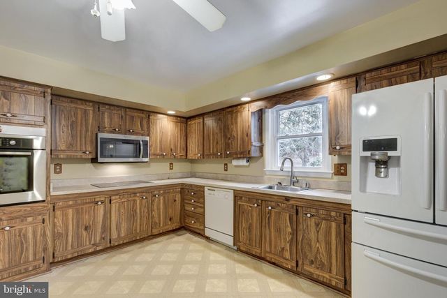 2507 GILLIS RD, Mount Airy, MD 21771