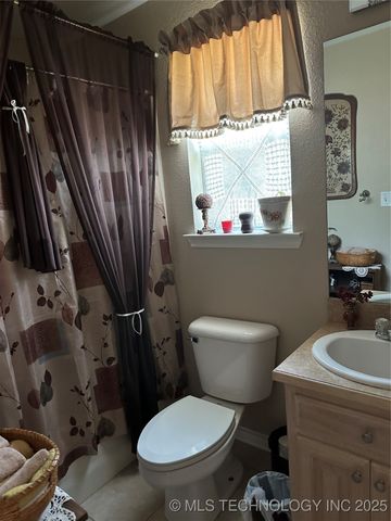 1011 N 49th, Durant, OK 74701