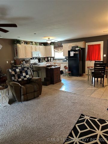 1011 N 49th, Durant, OK 74701