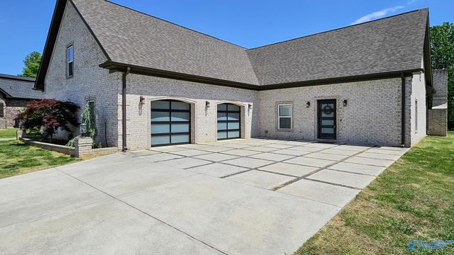25908 Camden Court, Athens, AL 35613