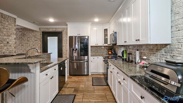 25908 Camden Court, Athens, AL 35613