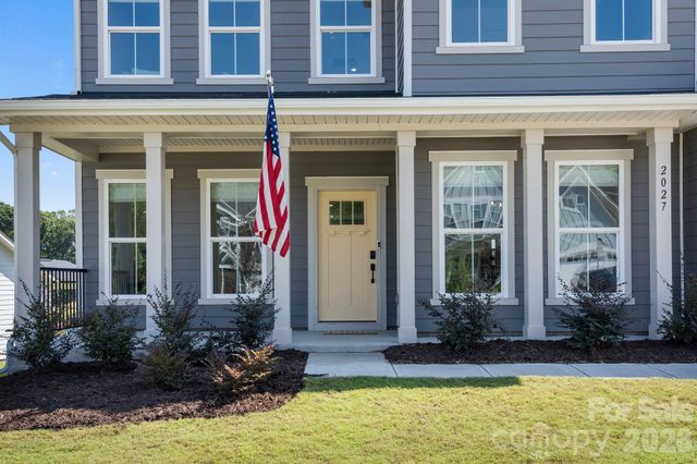 2027 Waxhaw Crossing Drive, Waxhaw, NC 28173