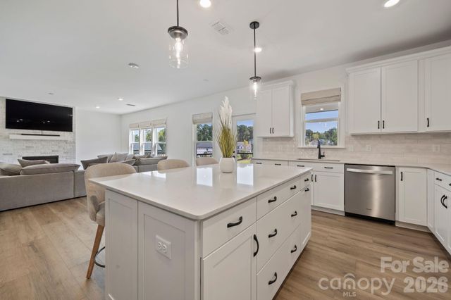 2027 Waxhaw Crossing Drive, Waxhaw, NC 28173