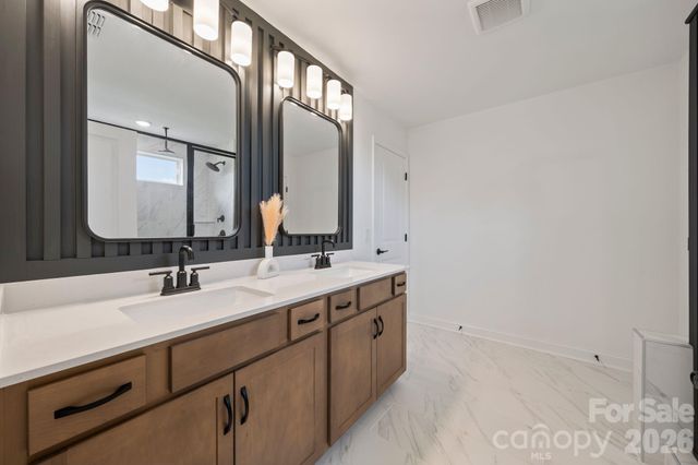 2027 Waxhaw Crossing Drive, Waxhaw, NC 28173