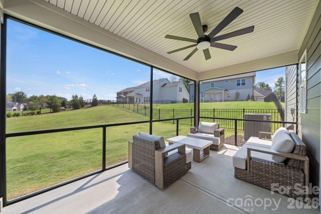 2027 Waxhaw Crossing Drive, Waxhaw, NC 28173