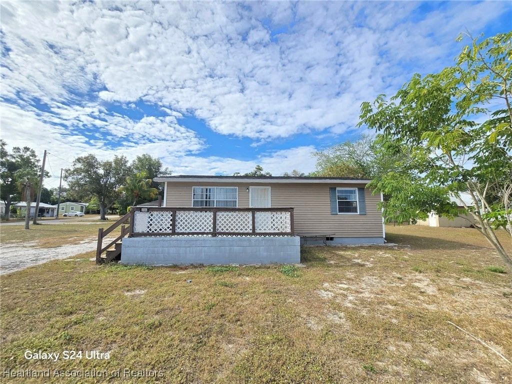106 Lake Rachard Drive, Lake Placid, FL 33852