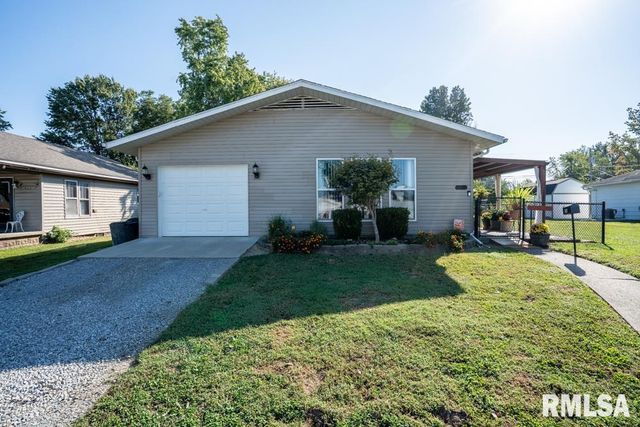 516 S 8TH Street, Herrin, IL 62948
