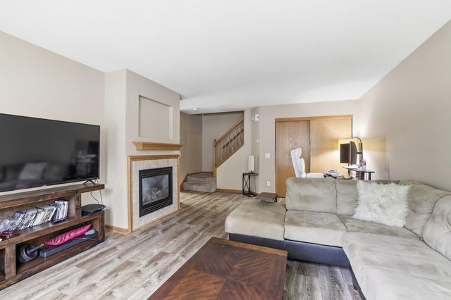 429 Wilderness Drive, Chaska, MN 55318