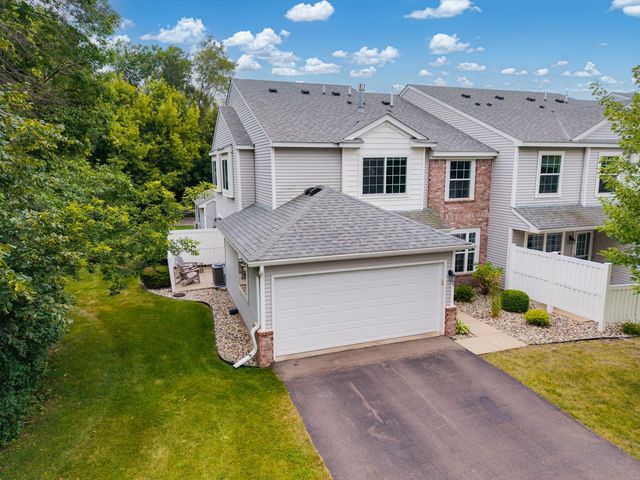 429 Wilderness Drive, Chaska, MN 55318
