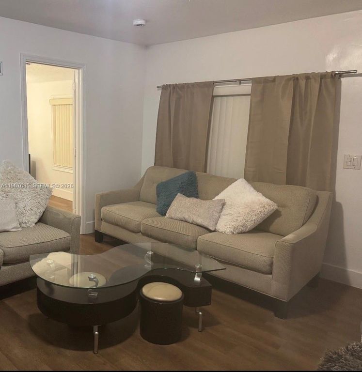 2354 NW 93rd Ter, Miami, FL 33147