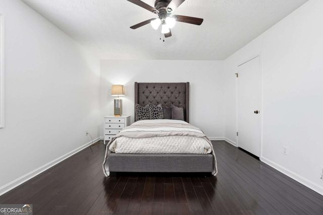 5720 Deerfield Place NW, Kennesaw, GA 30144