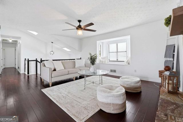 5720 Deerfield Place NW, Kennesaw, GA 30144