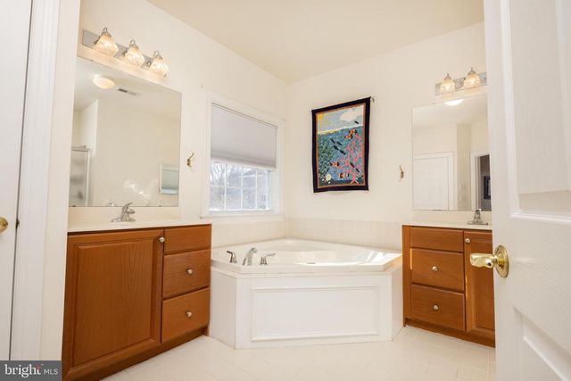 138 SILVERTAIL LN, New Hope, PA 18938