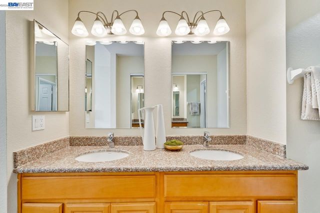 4691 Rousillon Ave, Fremont, CA 94555