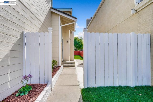 4691 Rousillon Ave, Fremont, CA 94555