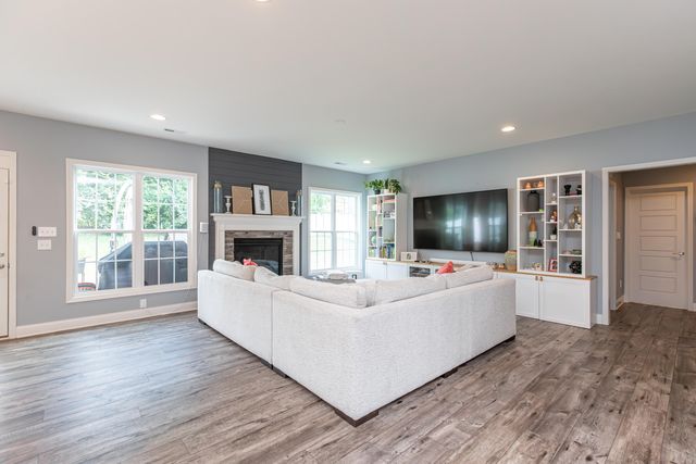 3032 Rosewood Drive, Versailles, KY 40383