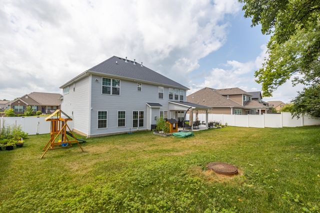 3032 Rosewood Drive, Versailles, KY 40383