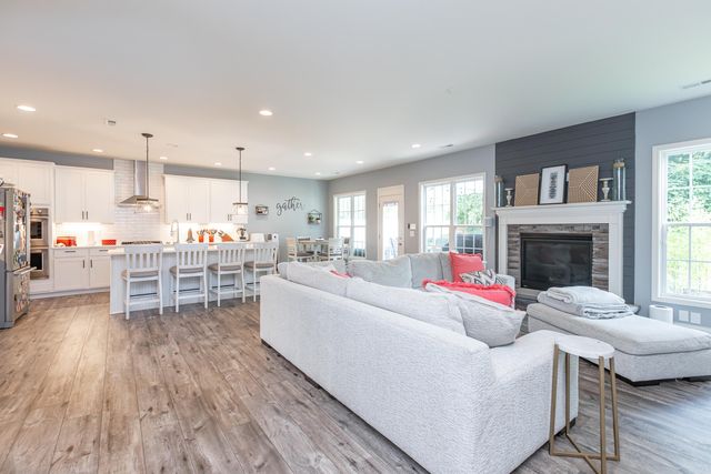 3032 Rosewood Drive, Versailles, KY 40383