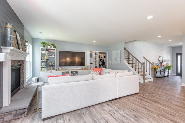 3032 Rosewood Drive, Versailles, KY 40383