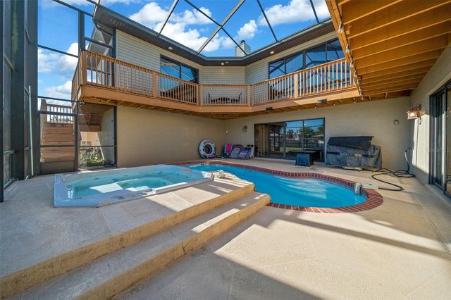 2050 NW 18TH STREET, Crystal River, FL 34428