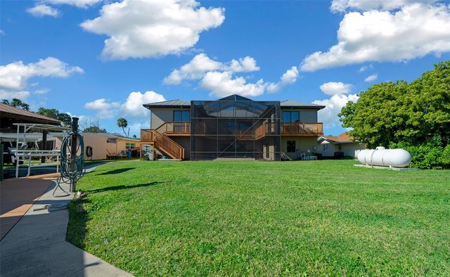 2050 NW 18TH STREET, Crystal River, FL 34428
