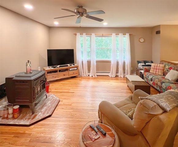 76 Pine Hill Road, Highland Mills, NY 10930