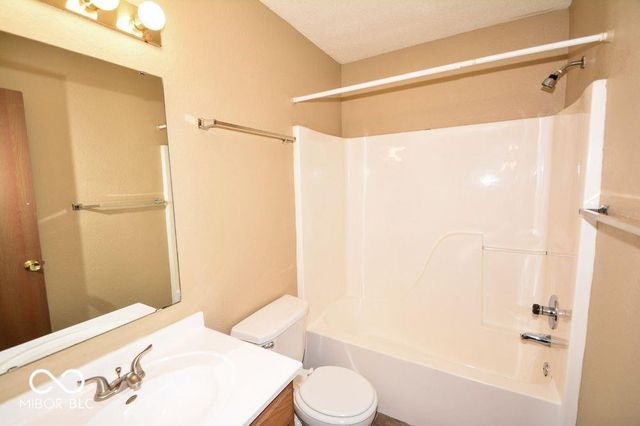 10325 Liverpool Way, Indianapolis, IN 46236