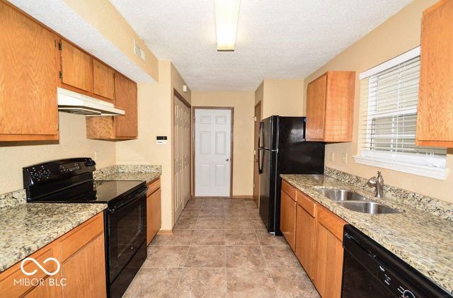 10325 Liverpool Way, Indianapolis, IN 46236