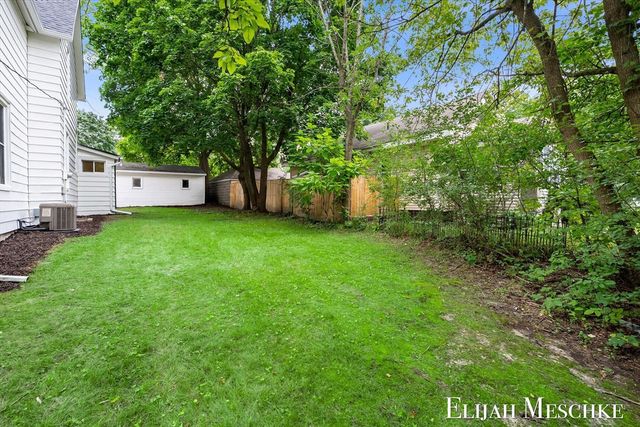 801 Coldbrook Street, Grand Rapids, MI 49503