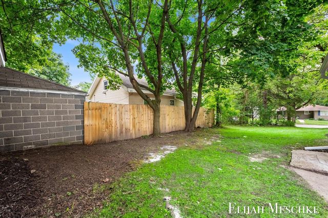 801 Coldbrook Street, Grand Rapids, MI 49503
