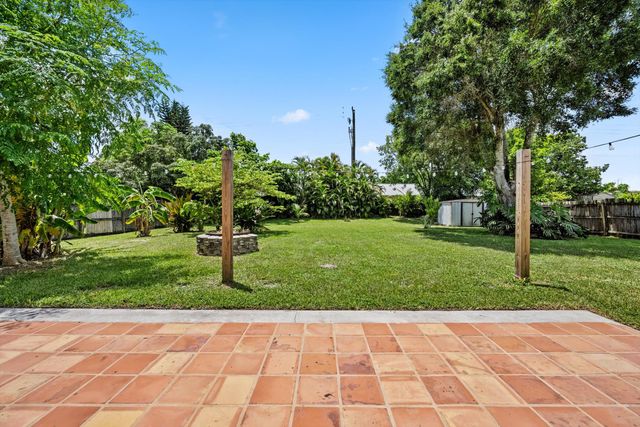143 Bobwhite Road, Royal Palm Beach, FL 33411