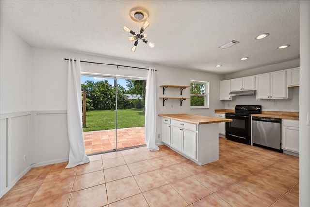 143 Bobwhite Road, Royal Palm Beach, FL 33411
