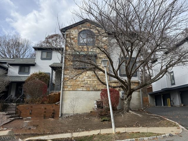 39 Overlook Dr, Independence Twp., NJ 07840