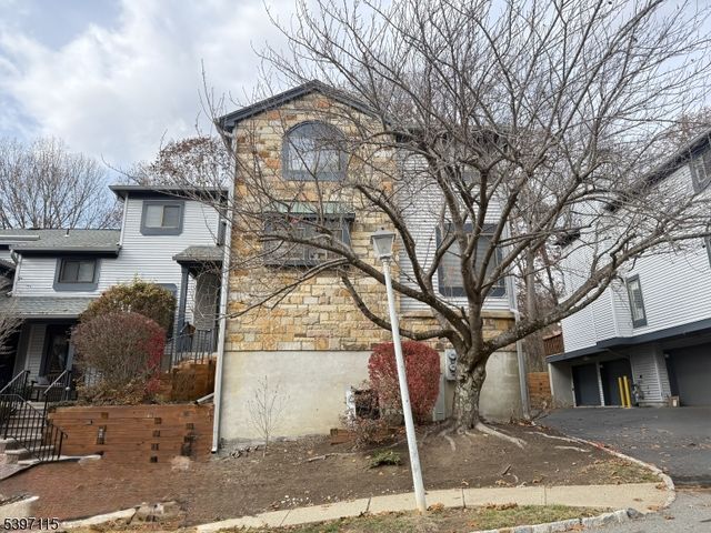 39 Overlook Dr, Independence Twp., NJ 07840