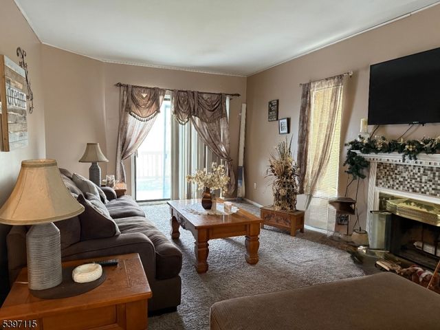 39 Overlook Dr, Independence Twp., NJ 07840