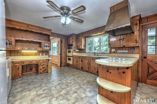 380 Still Hill Road, Hamden, CT 06518