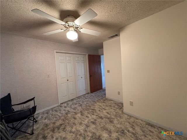 229 Wood Glen Drive, Gatesville, TX 76528