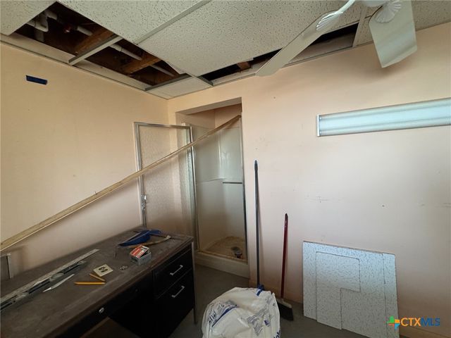 229 Wood Glen Drive, Gatesville, TX 76528