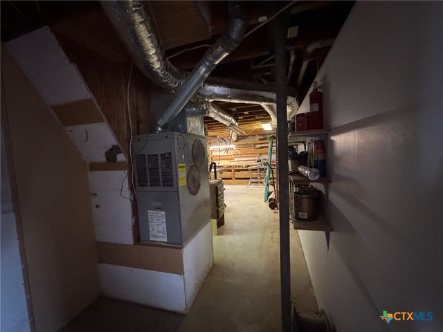 229 Wood Glen Drive, Gatesville, TX 76528