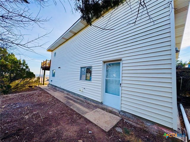 229 Wood Glen Drive, Gatesville, TX 76528