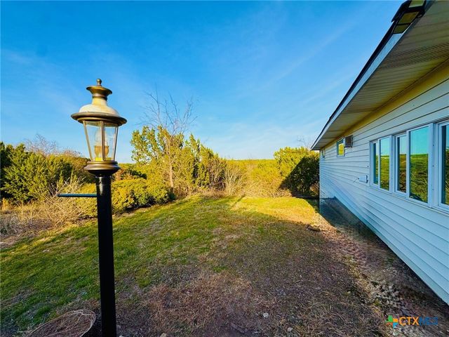 229 Wood Glen Drive, Gatesville, TX 76528