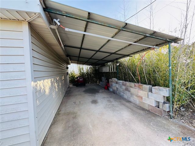 229 Wood Glen Drive, Gatesville, TX 76528