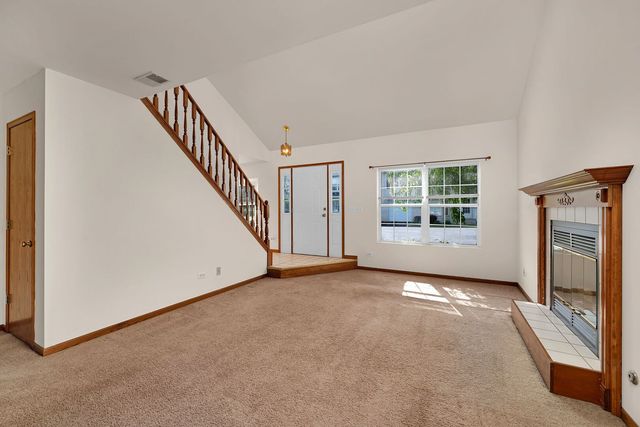 1466 Root Street 1, Crest Hill, IL 60435