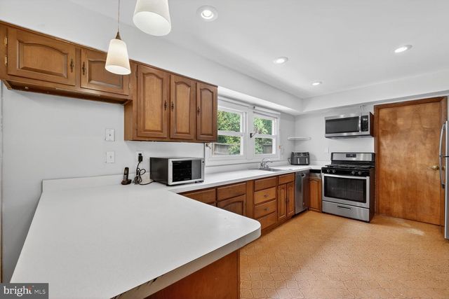 2922 BARRISTER LN, Bowie, MD 20715