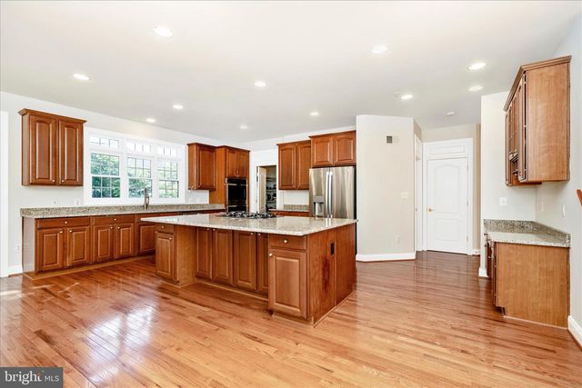 7011 CYPRESS HILL DR, Gaithersburg, MD 20879